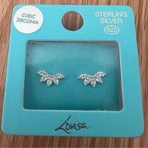 NWT Lovisa stud earrings